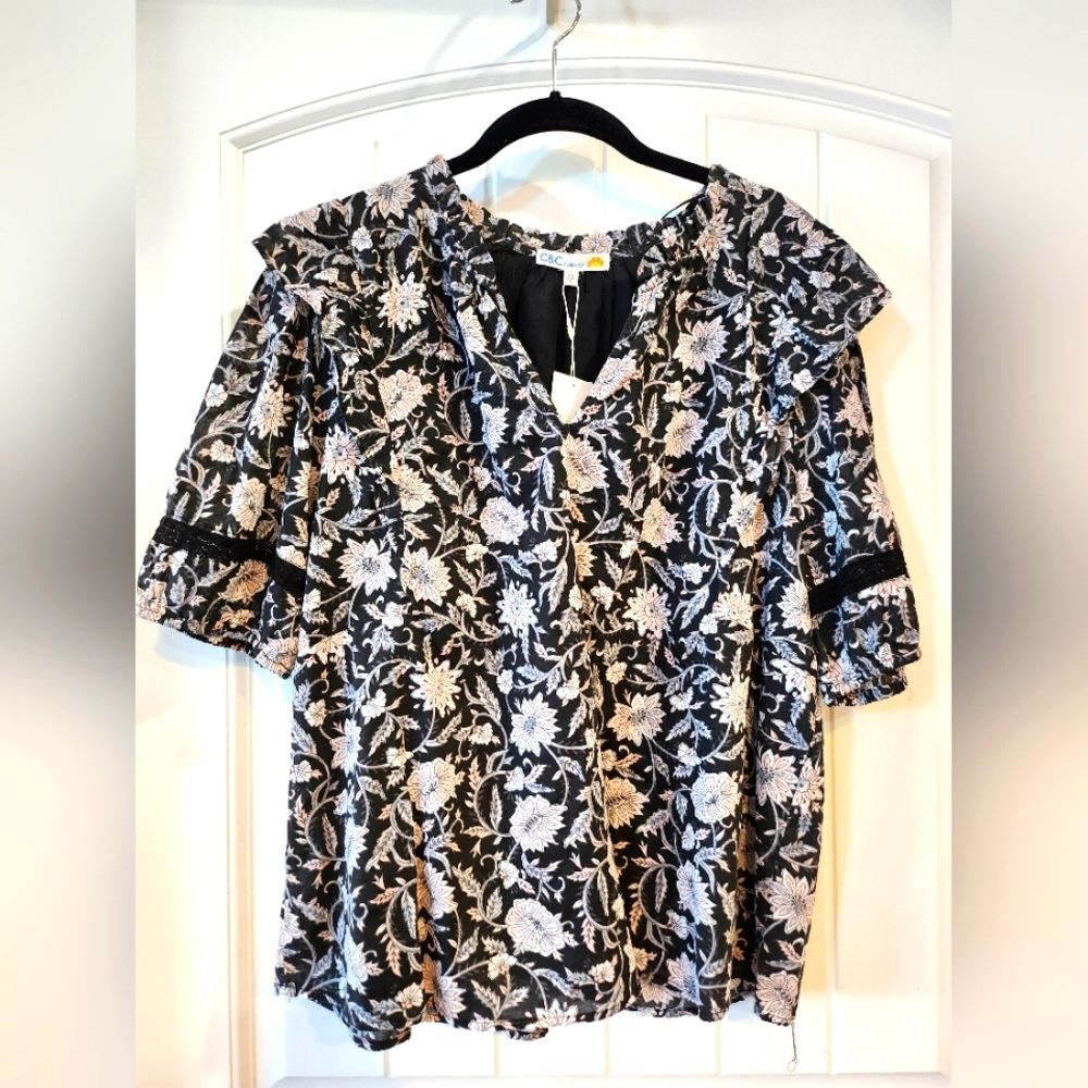 NWT C&C California Black Night Floral Blouse | XL | Ruffle & Lace Trim